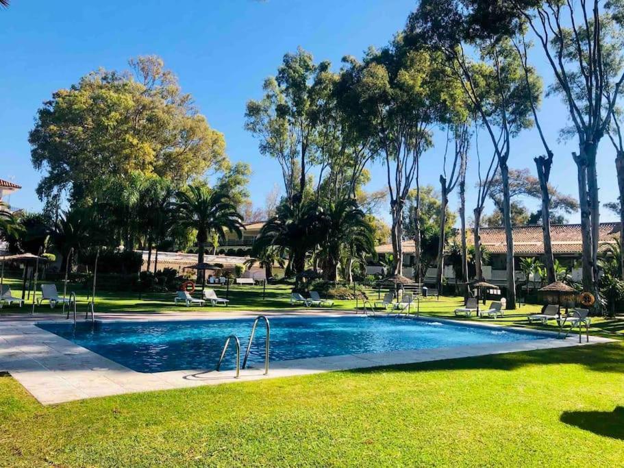 Puerto Banus Eddie Suite Marbella Bagian luar foto