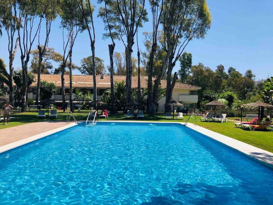 Puerto Banus Eddie Suite Marbella Bagian luar foto